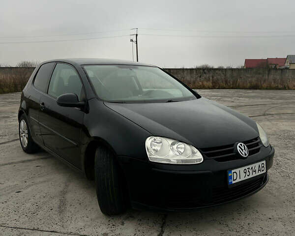 Черный Фольксваген Гольф, объемом двигателя 1.39 л и пробегом 205 тыс. км за 3400 $, фото 3 на Automoto.ua