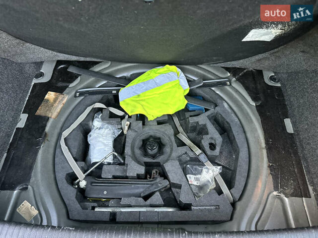 Черный Фольксваген Гольф, объемом двигателя 1.98 л и пробегом 313 тыс. км за 6200 $, фото 28 на Automoto.ua