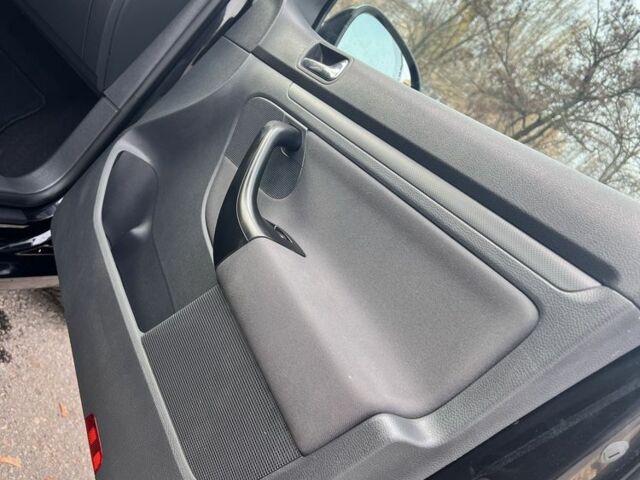 Черный Фольксваген Гольф, объемом двигателя 1.4 л и пробегом 224 тыс. км за 5150 $, фото 13 на Automoto.ua