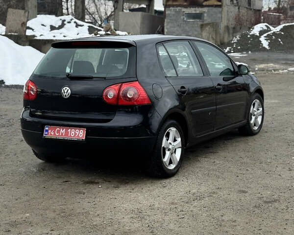 Черный Фольксваген Гольф, объемом двигателя 1.6 л и пробегом 200 тыс. км за 5600 $, фото 8 на Automoto.ua