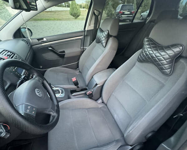 Черный Фольксваген Гольф, объемом двигателя 1.98 л и пробегом 313 тыс. км за 6200 $, фото 14 на Automoto.ua