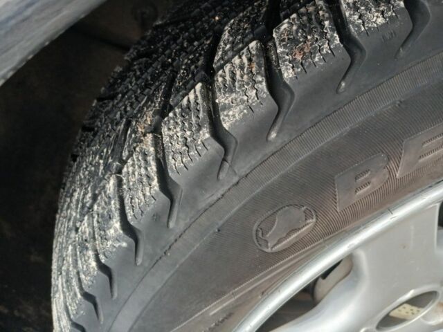 Черный Фольксваген Гольф, объемом двигателя 1.4 л и пробегом 290 тыс. км за 4500 $, фото 8 на Automoto.ua