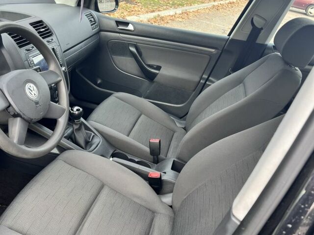 Черный Фольксваген Гольф, объемом двигателя 1.4 л и пробегом 224 тыс. км за 5150 $, фото 11 на Automoto.ua