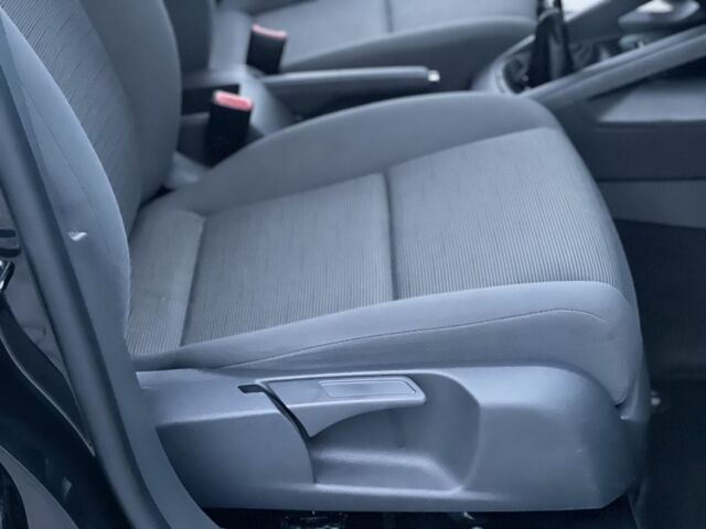 Черный Фольксваген Гольф, объемом двигателя 1.4 л и пробегом 234 тыс. км за 5400 $, фото 18 на Automoto.ua