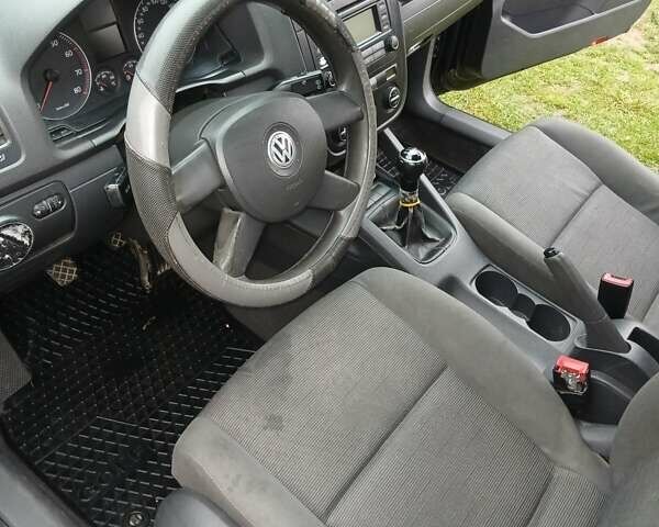 Чорний Фольксваген Гольф, об'ємом двигуна 1.39 л та пробігом 216 тис. км за 4350 $, фото 4 на Automoto.ua