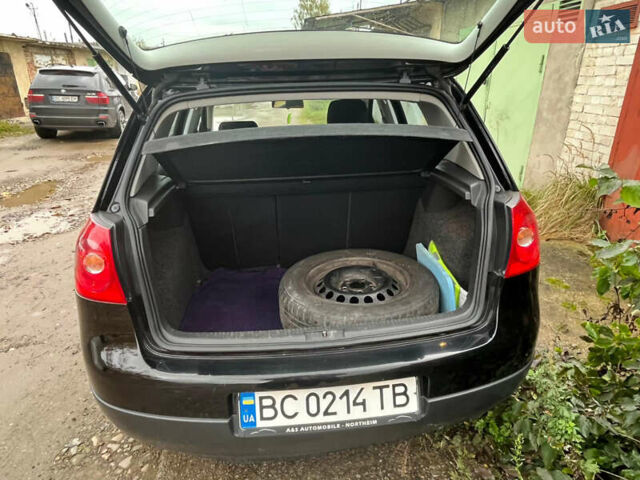 Черный Фольксваген Гольф, объемом двигателя 1.39 л и пробегом 252 тыс. км за 4200 $, фото 7 на Automoto.ua