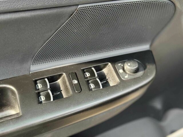 Черный Фольксваген Гольф, объемом двигателя 1.9 л и пробегом 389 тыс. км за 4190 $, фото 18 на Automoto.ua