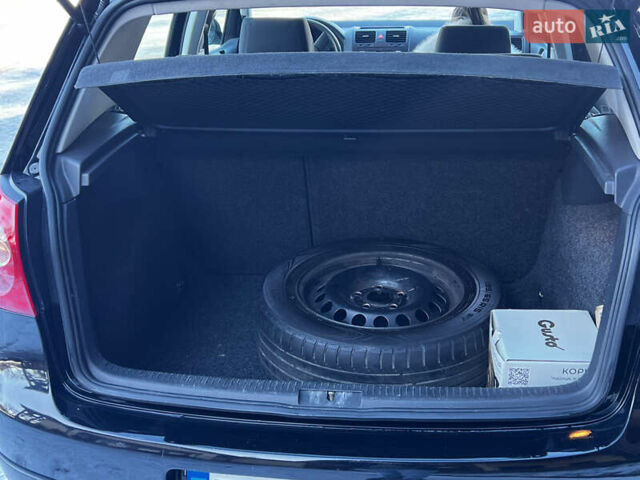 Черный Фольксваген Гольф, объемом двигателя 1.4 л и пробегом 254 тыс. км за 4499 $, фото 18 на Automoto.ua