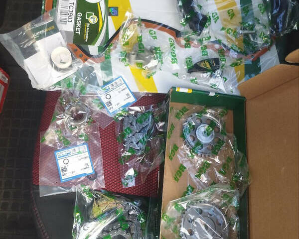 Черный Фольксваген Гольф, объемом двигателя 1.6 л и пробегом 245 тыс. км за 5400 $, фото 21 на Automoto.ua