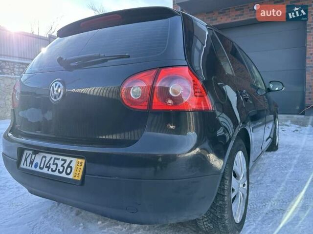 Черный Фольксваген Гольф, объемом двигателя 1.6 л и пробегом 245 тыс. км за 4900 $, фото 24 на Automoto.ua