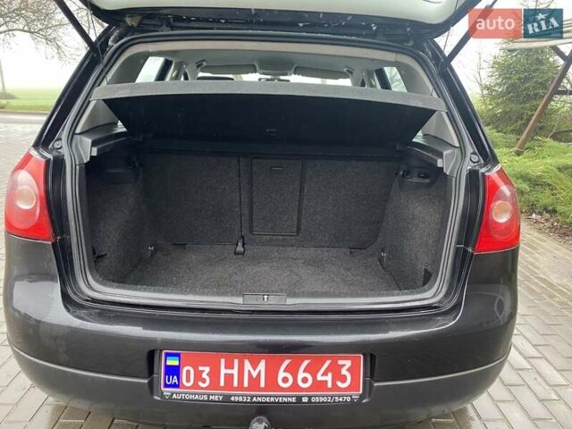 Черный Фольксваген Гольф, объемом двигателя 1.6 л и пробегом 220 тыс. км за 5099 $, фото 21 на Automoto.ua