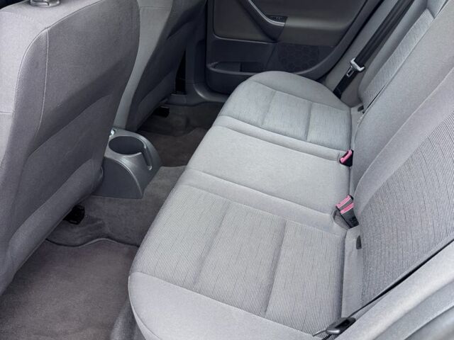 Чорний Фольксваген Гольф, об'ємом двигуна 1.6 л та пробігом 198 тис. км за 5100 $, фото 17 на Automoto.ua