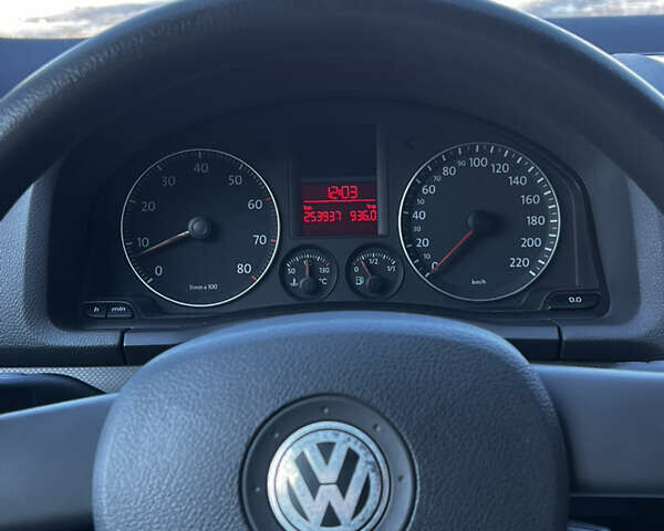 Черный Фольксваген Гольф, объемом двигателя 1.4 л и пробегом 254 тыс. км за 4499 $, фото 15 на Automoto.ua
