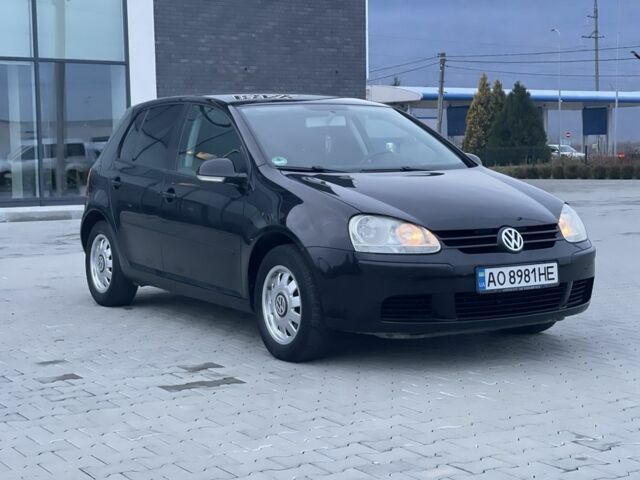 Черный Фольксваген Гольф, объемом двигателя 1.4 л и пробегом 234 тыс. км за 5400 $, фото 5 на Automoto.ua