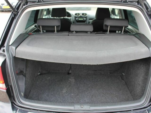 Черный Фольксваген Гольф, объемом двигателя 2 л и пробегом 191 тыс. км за 2700 $, фото 7 на Automoto.ua