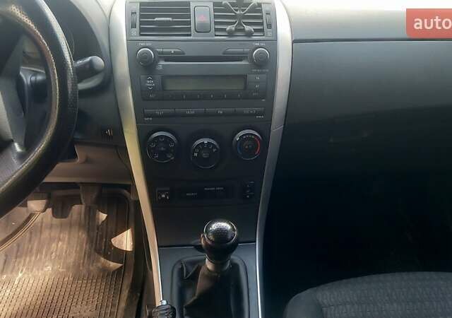 Черный Фольксваген Гольф, объемом двигателя 1.39 л и пробегом 230 тыс. км за 5005 $, фото 4 на Automoto.ua