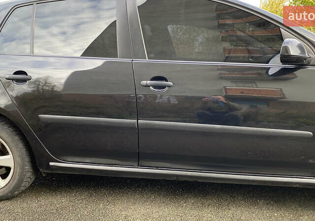 Черный Фольксваген Гольф, объемом двигателя 1.6 л и пробегом 245 тыс. км за 5400 $, фото 12 на Automoto.ua