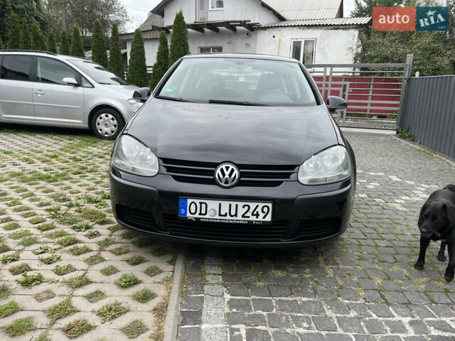 Черный Фольксваген Гольф, объемом двигателя 1.6 л и пробегом 211 тыс. км за 5400 $, фото 2 на Automoto.ua