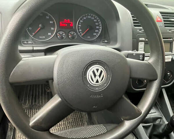 Черный Фольксваген Гольф, объемом двигателя 1.39 л и пробегом 252 тыс. км за 4200 $, фото 2 на Automoto.ua