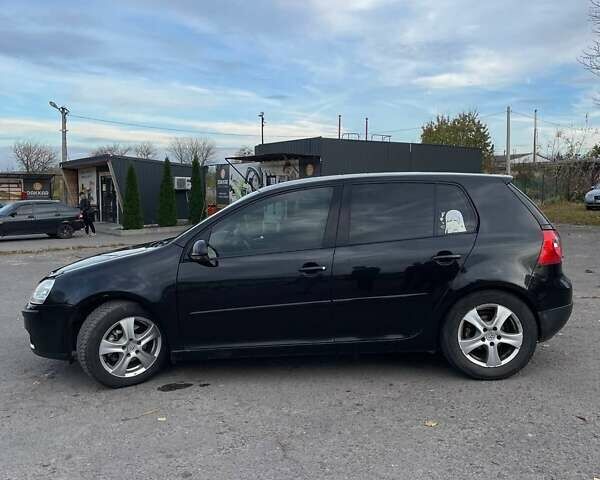 Черный Фольксваген Гольф, объемом двигателя 1.6 л и пробегом 266 тыс. км за 4555 $, фото 4 на Automoto.ua