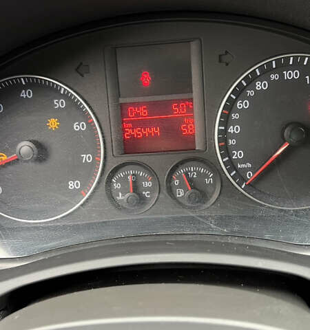 Фольксваген Гольф 2004 у Луцьку на Automoto.ua Чорний Фольксваген Гольф, об'ємом двигуна 1.39 л та пробігом 245 тис. км за 5000 $, фото 18 на Automoto.ua