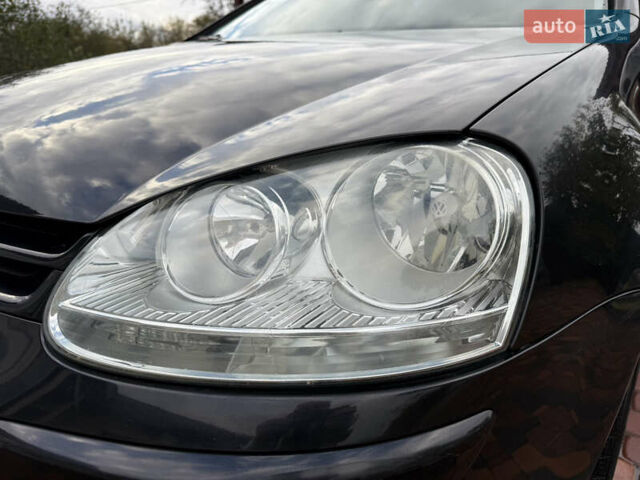 Фольксваген Гольф 2004 у Житомирі на Automoto.ua Чорний Фольксваген Гольф, об'ємом двигуна 1.6 л та пробігом 250 тис. км за 5000 $, фото 9 на Automoto.ua