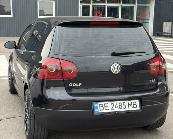 Черный Фольксваген Гольф, объемом двигателя 1.39 л и пробегом 260 тыс. км за 5500 $, фото 2 на Automoto.ua