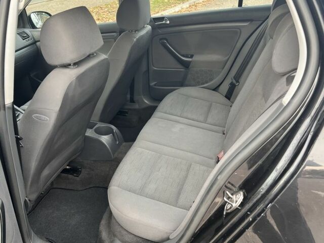 Черный Фольксваген Гольф, объемом двигателя 1.4 л и пробегом 224 тыс. км за 5150 $, фото 10 на Automoto.ua