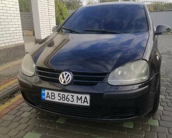 Черный Фольксваген Гольф, объемом двигателя 1.39 л и пробегом 230 тыс. км за 4600 $, фото 1 на Automoto.ua