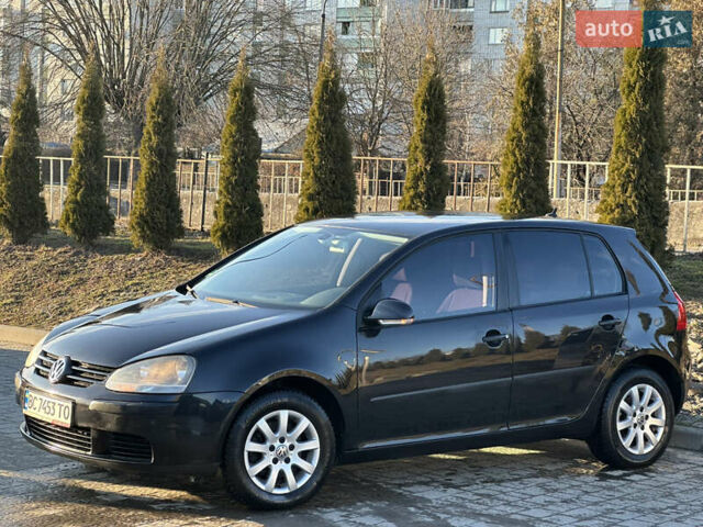 Черный Фольксваген Гольф, объемом двигателя 1.6 л и пробегом 216 тыс. км за 4850 $, фото 24 на Automoto.ua