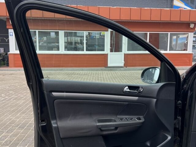 Черный Фольксваген Гольф, объемом двигателя 0 л и пробегом 200 тыс. км за 5400 $, фото 10 на Automoto.ua