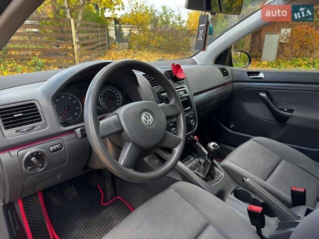 Черный Фольксваген Гольф, объемом двигателя 1.4 л и пробегом 214 тыс. км за 5490 $, фото 11 на Automoto.ua
