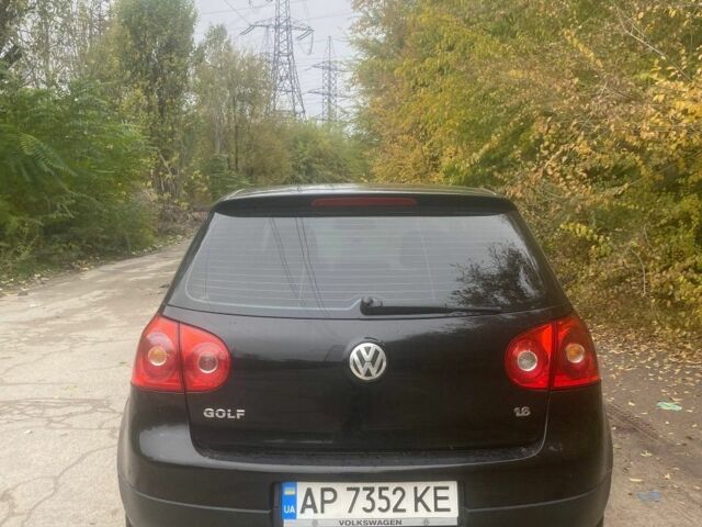 Черный Фольксваген Гольф, объемом двигателя 1.6 л и пробегом 272 тыс. км за 5500 $, фото 4 на Automoto.ua