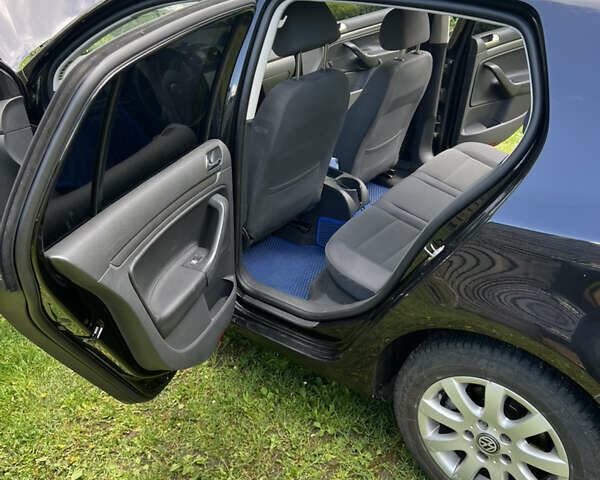 Чорний Фольксваген Гольф, об'ємом двигуна 1.59 л та пробігом 160 тис. км за 5500 $, фото 6 на Automoto.ua