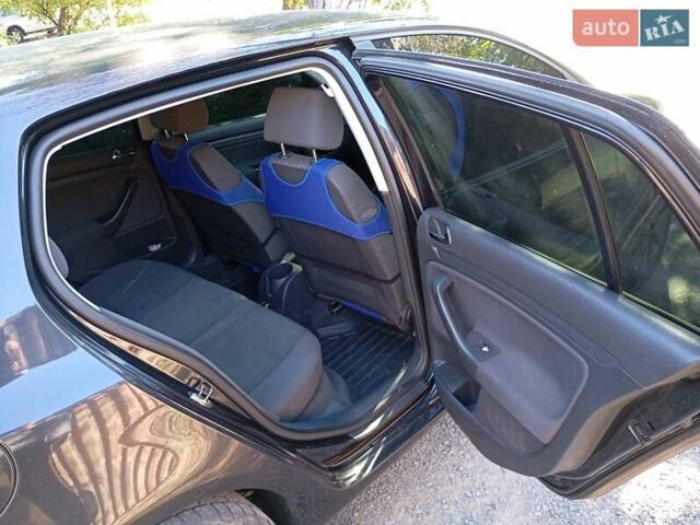 Черный Фольксваген Гольф, объемом двигателя 1.6 л и пробегом 251 тыс. км за 6200 $, фото 11 на Automoto.ua