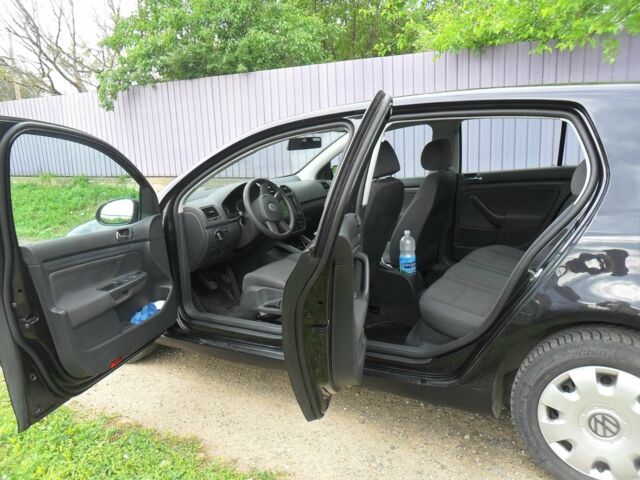 Черный Фольксваген Гольф, объемом двигателя 1.4 л и пробегом 100 тыс. км за 4700 $, фото 7 на Automoto.ua