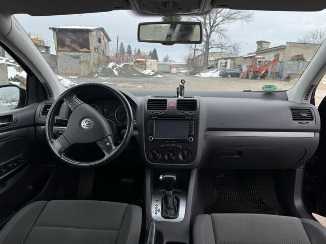 Чорний Фольксваген Гольф, об'ємом двигуна 1.6 л та пробігом 200 тис. км за 5600 $, фото 12 на Automoto.ua