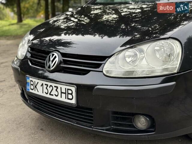 Черный Фольксваген Гольф, объемом двигателя 1.97 л и пробегом 418 тыс. км за 4650 $, фото 5 на Automoto.ua