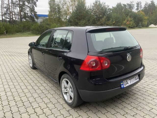 Черный Фольксваген Гольф, объемом двигателя 2 л и пробегом 240 тыс. км за 2250 $, фото 1 на Automoto.ua