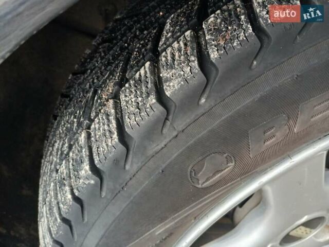 Черный Фольксваген Гольф, объемом двигателя 1.4 л и пробегом 290 тыс. км за 4500 $, фото 17 на Automoto.ua