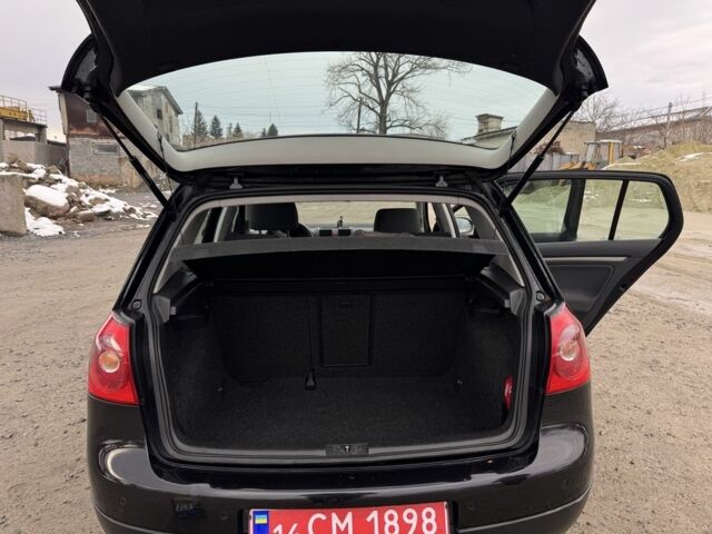 Чорний Фольксваген Гольф, об'ємом двигуна 1.6 л та пробігом 200 тис. км за 5600 $, фото 13 на Automoto.ua