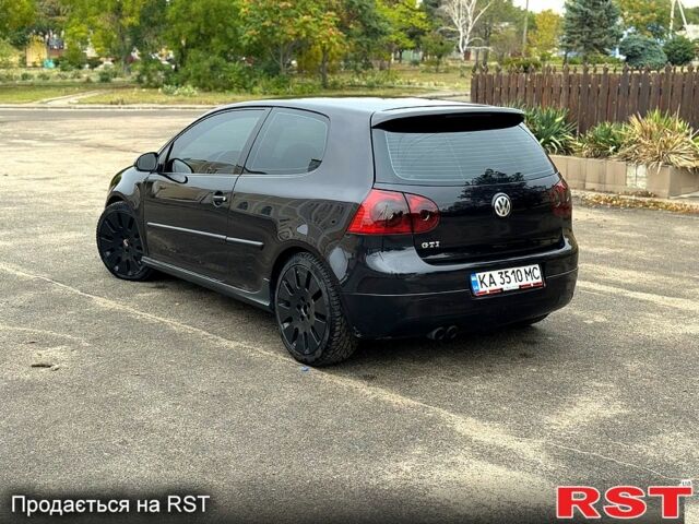 Чорний Фольксваген Гольф, об'ємом двигуна 2 л та пробігом 200 тис. км за 6000 $, фото 3 на Automoto.ua