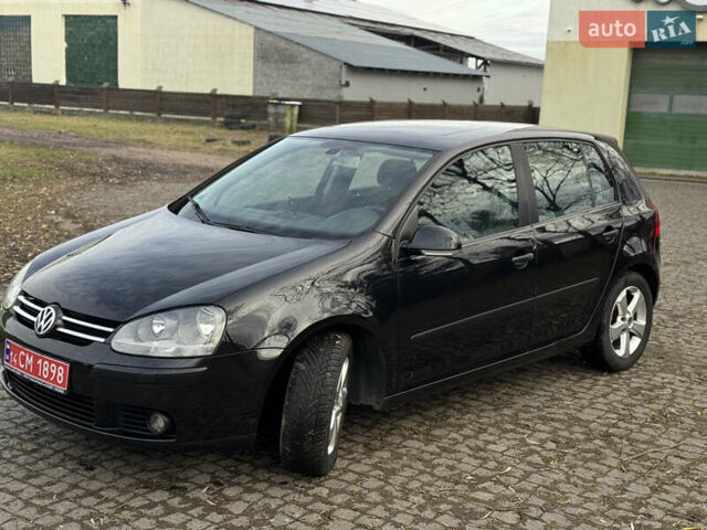 Черный Фольксваген Гольф, объемом двигателя 1.6 л и пробегом 200 тыс. км за 5200 $, фото 4 на Automoto.ua