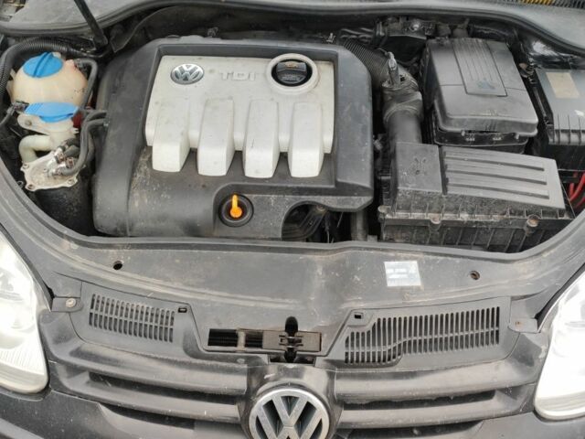 Черный Фольксваген Гольф, объемом двигателя 1.9 л и пробегом 306 тыс. км за 2200 $, фото 13 на Automoto.ua