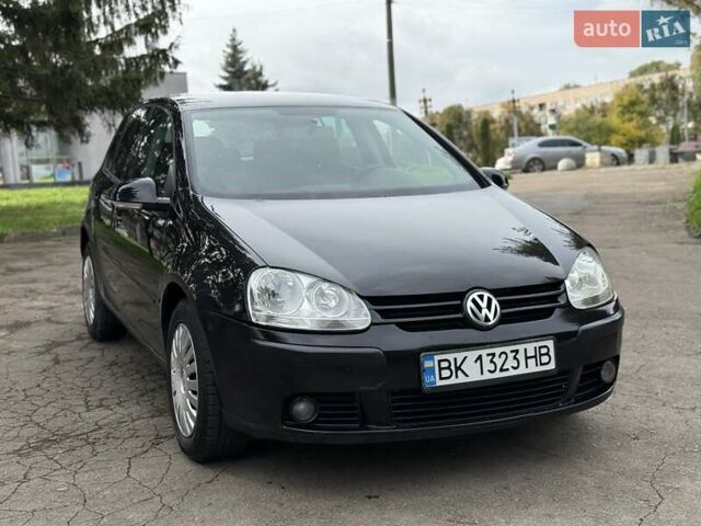 Черный Фольксваген Гольф, объемом двигателя 1.97 л и пробегом 418 тыс. км за 4650 $, фото 11 на Automoto.ua