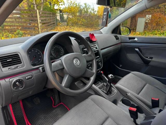 Черный Фольксваген Гольф, объемом двигателя 1.4 л и пробегом 214 тыс. км за 5490 $, фото 11 на Automoto.ua