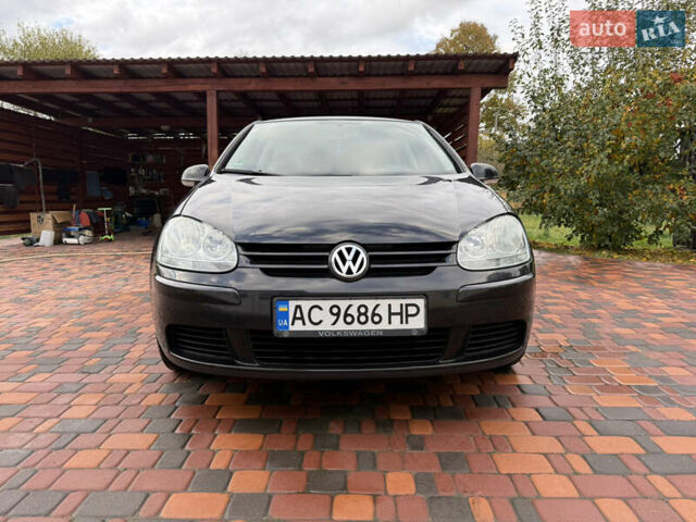 Фольксваген Гольф 2004 у Житомирі на Automoto.ua Чорний Фольксваген Гольф, об'ємом двигуна 1.6 л та пробігом 250 тис. км за 5000 $, фото 8 на Automoto.ua