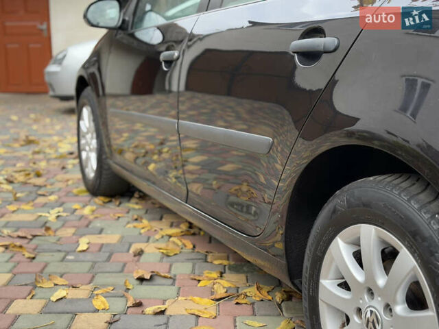 Черный Фольксваген Гольф, объемом двигателя 1.4 л и пробегом 270 тыс. км за 5049 $, фото 8 на Automoto.ua