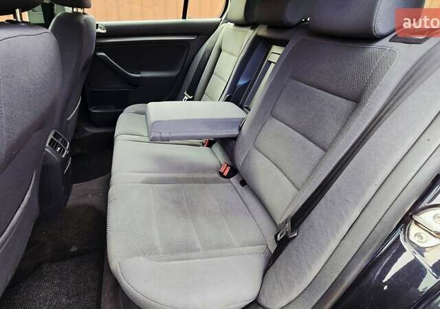 Чорний Фольксваген Гольф, об'ємом двигуна 1.6 л та пробігом 221 тис. км за 7399 $, фото 54 на Automoto.ua