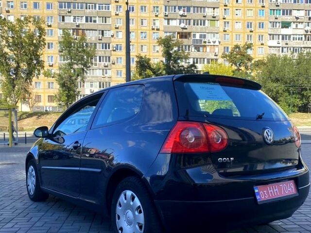 Черный Фольксваген Гольф, объемом двигателя 1.4 л и пробегом 235 тыс. км за 4400 $, фото 3 на Automoto.ua